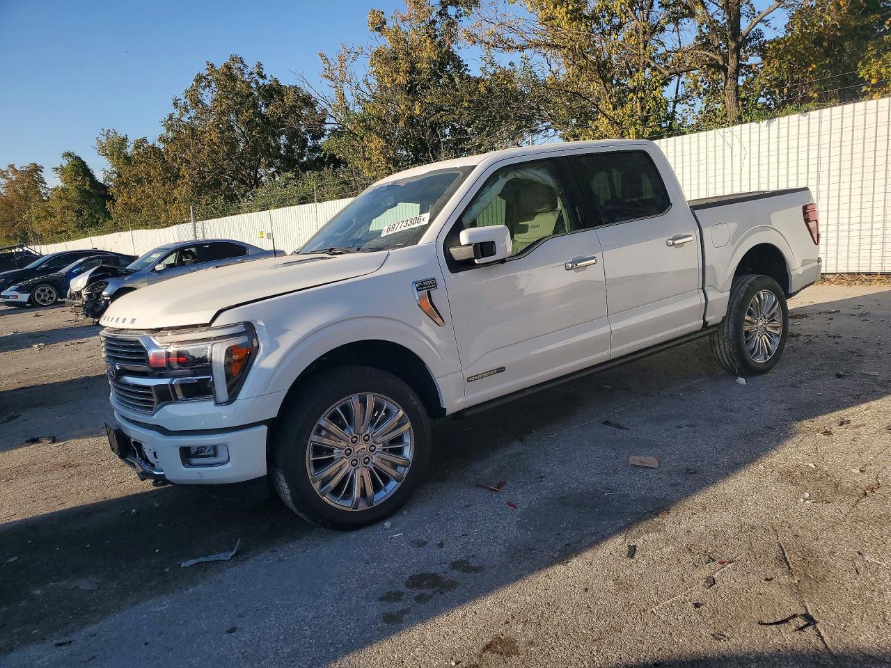 2026 FORD F150 Platinum — Front 3/4