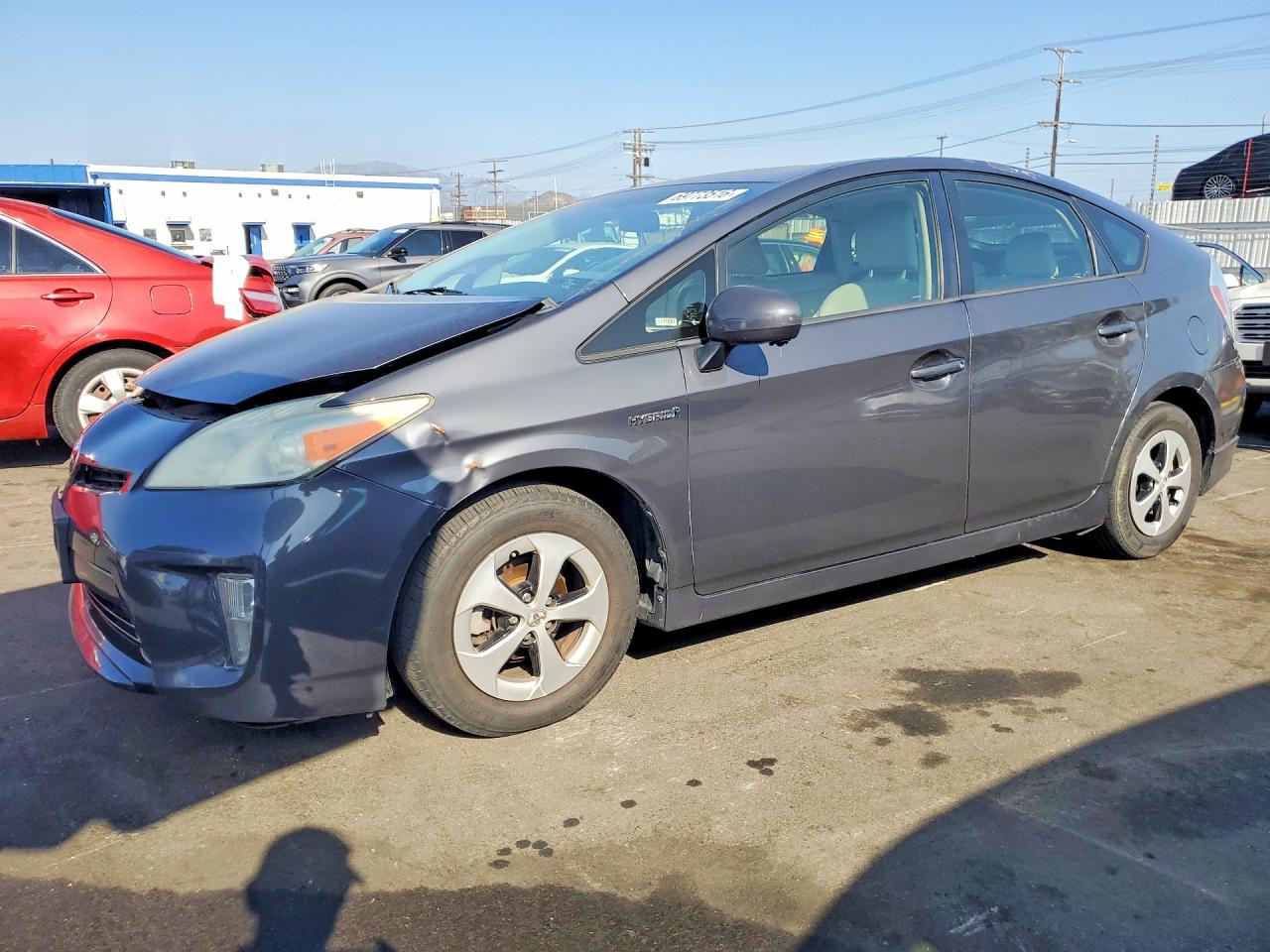 2013 TOYOTA PRIUS — Front 3/4