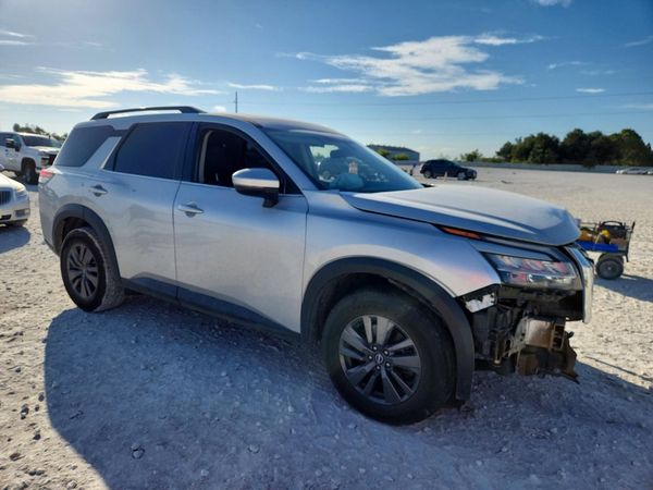 2022 NISSAN PATHFINDER SV — Passenger 3/4