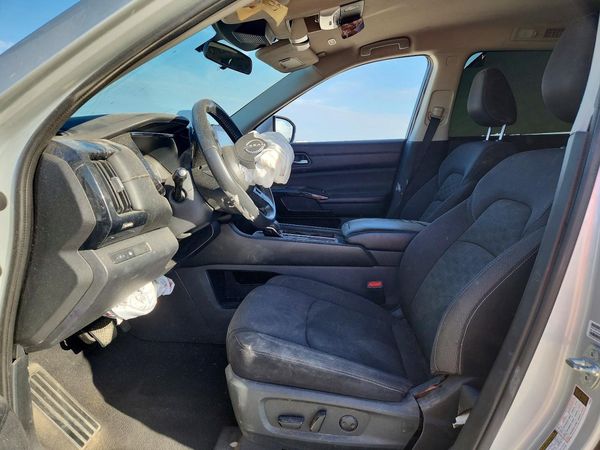 2022 NISSAN PATHFINDER SV — DENT