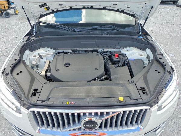 2024 VOLVO XC90 Plus Bright — Engine bay
