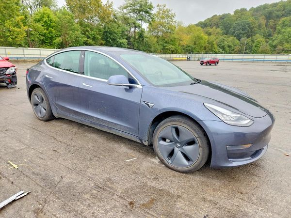 2020 TESLA MODEL 3 — Passenger 3/4