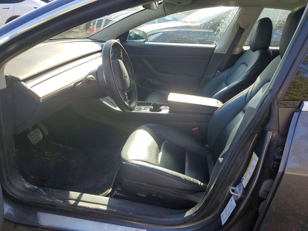 2020 TESLA MODEL 3 — DENT