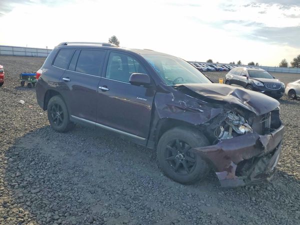 2013 TOYOTA HIGHLANDER Base/Hybrid — Passenger 3/4