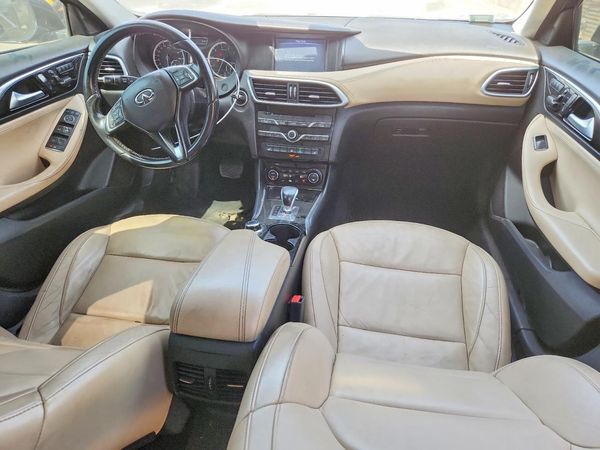 2017 INFINITI QX30 — CKPT
