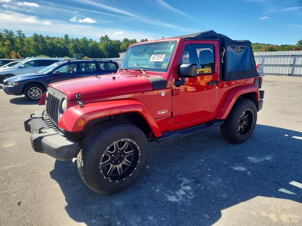 2014 JEEP WRANGLER Sahara — Front 3/4