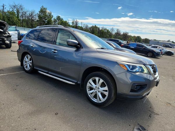 2018 NISSAN PATHFINDER — Passenger 3/4