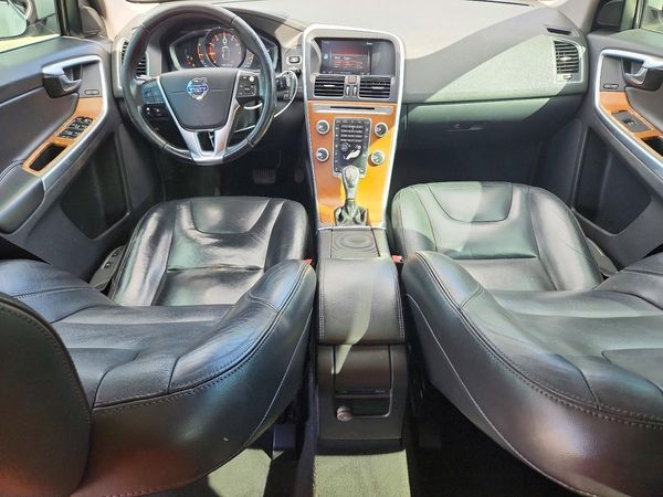 2017 VOLVO XC60 Inscription — CKPT