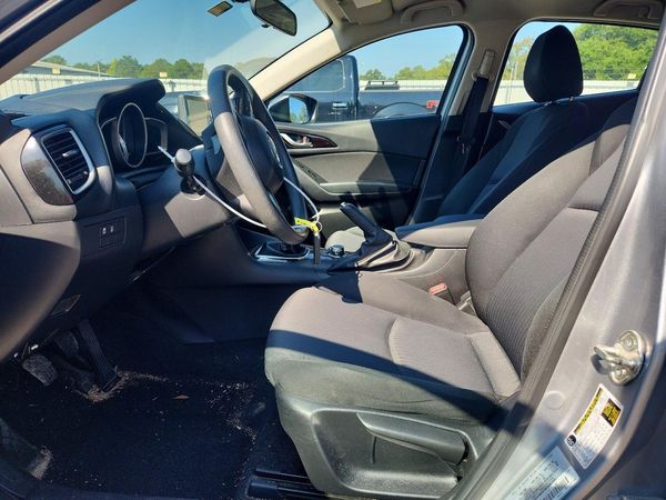 2016 MAZDA 3 SV/Base — DENT