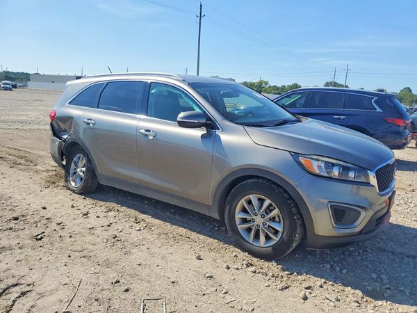 2016 KIA SORENTO — Passenger 3/4