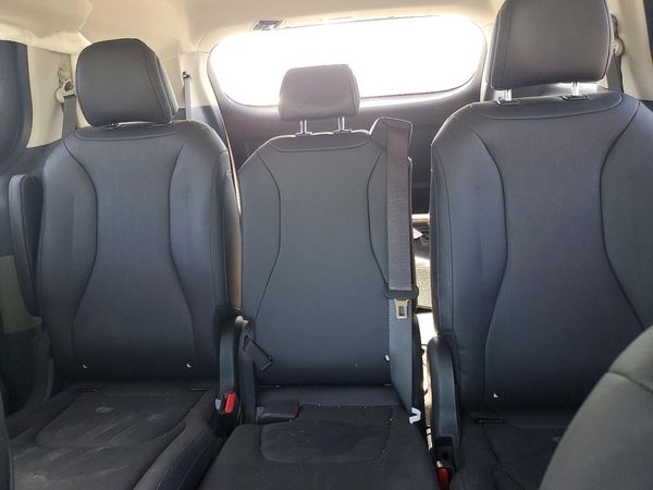 2026 KIA CARNIVAL — SUVN