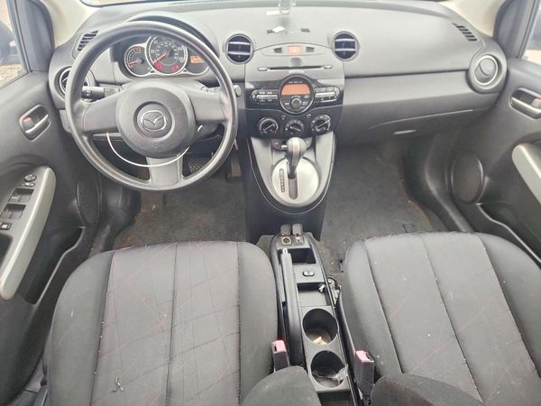 2013 MAZDA MAZDA2 Sport/GX — CKPT