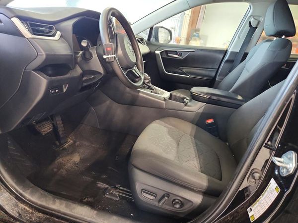 2023 TOYOTA RAV4 XLE — DENT