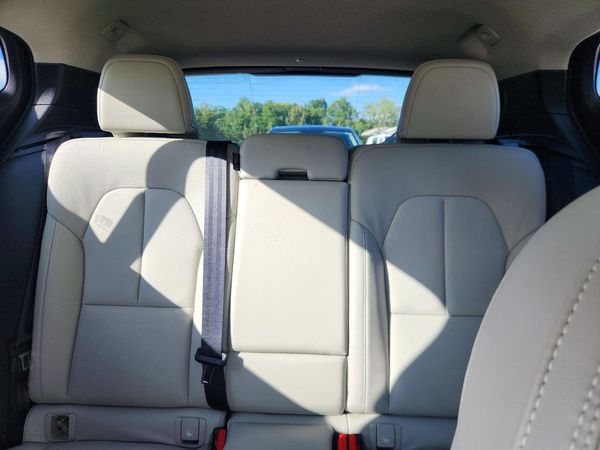 2021 VOLVO XC40 — SUVN