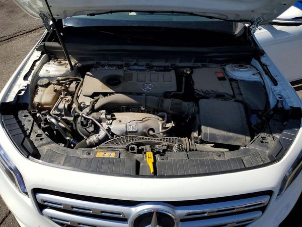 2022 MERCEDES-BENZ GLB GLB250 / GLB250 4MATIC — Engine bay