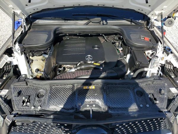2022 MERCEDES-BENZ GLE — Engine bay