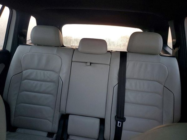 2018 VOLKSWAGEN TIGUAN SEL Premium — SUVN
