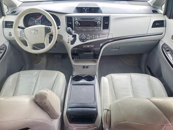 2014 TOYOTA SIENNA — CKPT