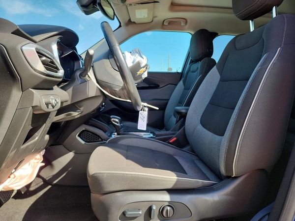 2023 CHEVROLET TRAILBLAZER LT — DENT