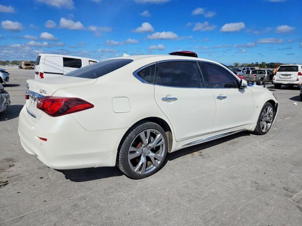2017 INFINITI Q70L — PSRA