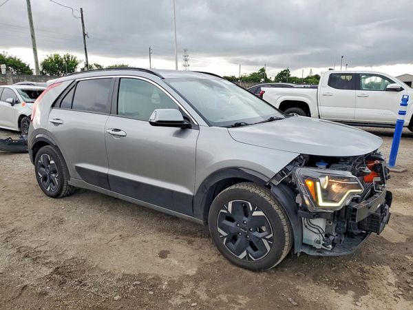 2024 KIA NIRO Wind — Passenger 3/4
