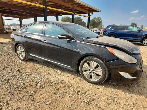 2013 HYUNDAI SONATA Hybrid / Hybrid Limited — Passenger 3/4
