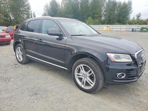2013 AUDI Q5 Premium Plus — Passenger 3/4