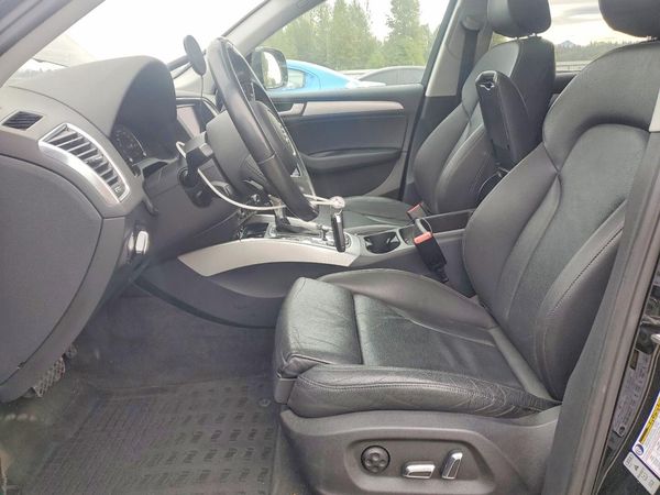 2013 AUDI Q5 Premium Plus — DENT