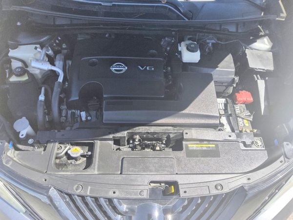 2018 NISSAN MURANO — Engine bay