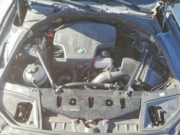 2015 BMW 528 — Engine bay
