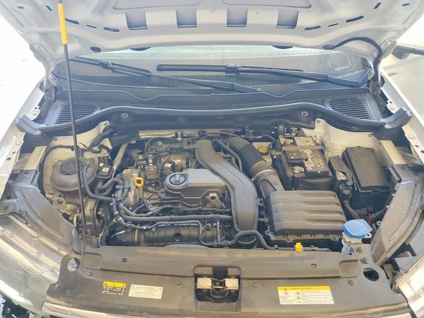 2024 VOLKSWAGEN TAOS — Engine bay