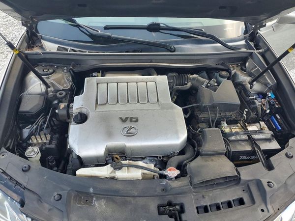 2016 LEXUS ES350 350 — Engine bay