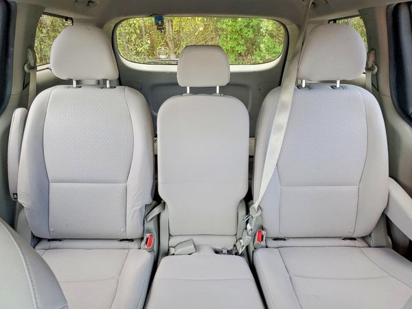 2016 KIA SEDONA LX - Middle-low — SUVN