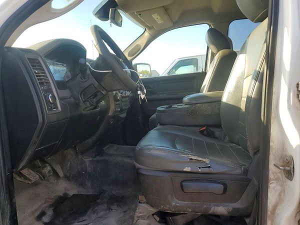 2019 RAM 1500 CLASSIC Tradesman, ST — DENT