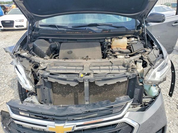 2020 CHEVROLET TRAVERSE LS — Engine bay