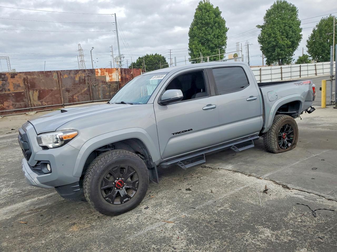 2020 TOYOTA TACOMA SR5 — Front 3/4