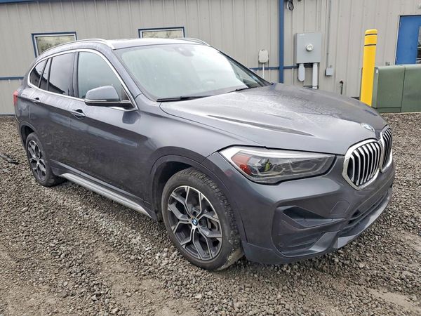 2021 BMW X1 xDrive28i — Passenger 3/4