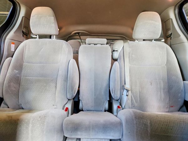 2015 TOYOTA SIENNA — SUVN