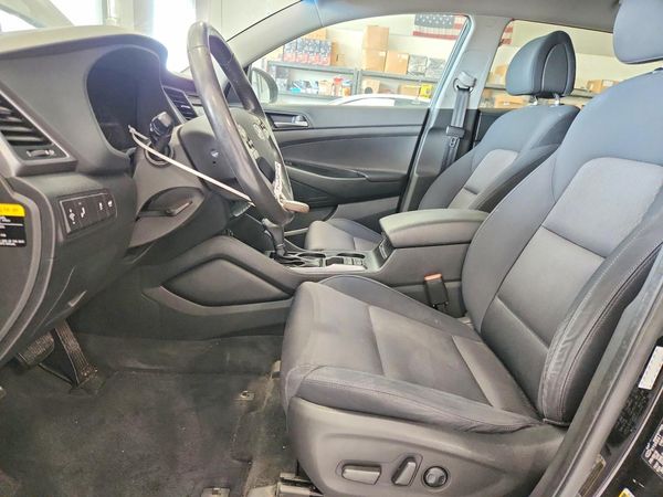 2017 HYUNDAI TUCSON — DENT