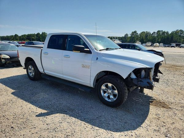 2016 RAM 1500 — Passenger 3/4