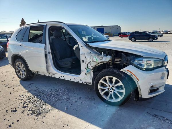 2016 BMW X5 xDrive35i — Passenger 3/4