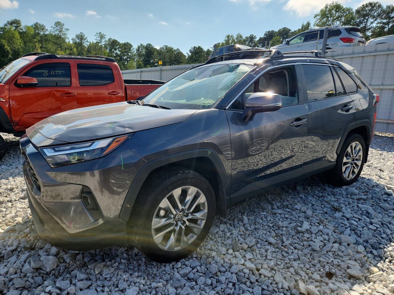 2024 TOYOTA RAV4 XLE Premium — Front 3/4