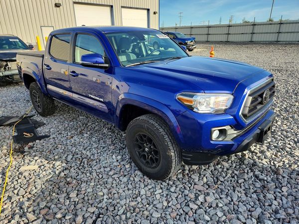2022 TOYOTA TACOMA SR5 — Passenger 3/4