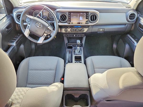 2022 TOYOTA TACOMA SR5 — CKPT