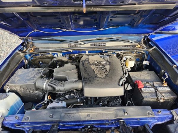 2022 TOYOTA TACOMA SR5 — Engine bay