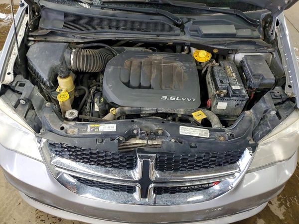 2019 DODGE GRAND CARAVAN SE — Engine bay
