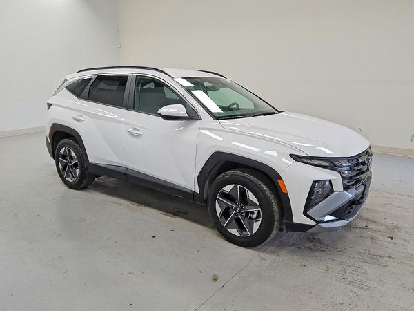 2026 HYUNDAI TUCSON SEL, SEL Plus — Passenger 3/4