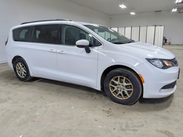 2021 CHRYSLER VOYAGER LXI — Passenger 3/4