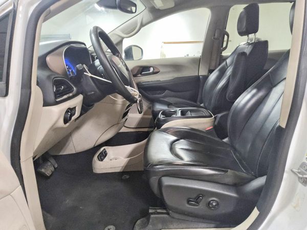 2021 CHRYSLER VOYAGER LXI — DENT