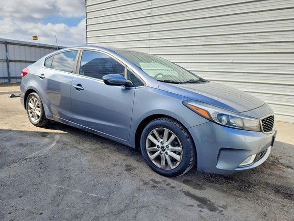 2017 KIA FORTE LX Popular, S — Passenger 3/4